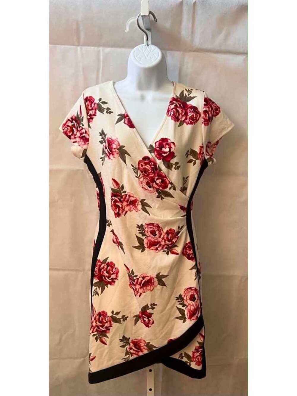 Almost Famous Floral Faux Wrap Sheath Dress XL Cream Black Trim